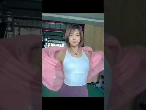 Chinese Girl Flexing Muscles  😱  Cute Muscle Girl flexing muscles  #fbb #musclegirl #shorts