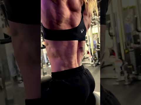 God level muscles 💪 by Ivie Rhein♥️ #gym #women