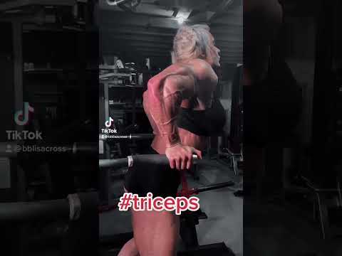 lisa cross workout   #femalebodybuilders #femalebodybuilding #strongwomen