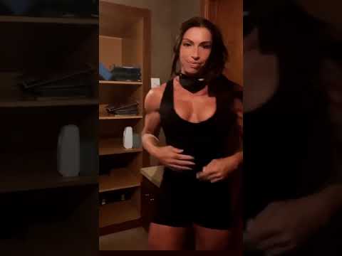 Muscle Girl – So Hot 🌶️ #shorts #girlswithmuscles #fitgirl #tiktok