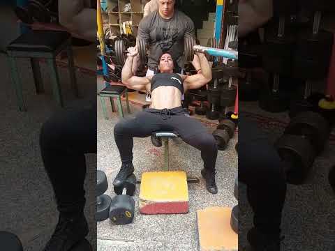 OMG😱 Most Shredded Female Bodybuilder 😤 MUSCLE GIRL IN BEAST MODE 😤 Fbb Biceps #shorts #viral #gym